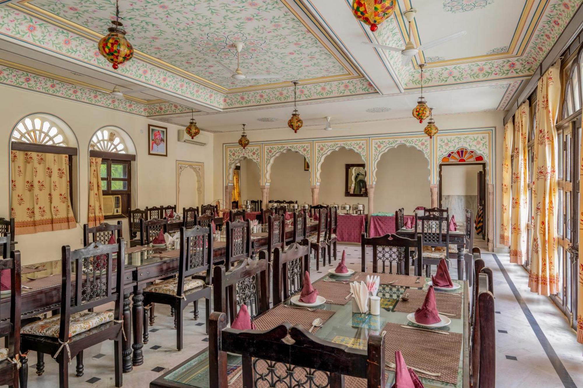 Dhulagarh Heritage Palace Hotel Near Jaipur Banskhoh ภายนอก รูปภาพ