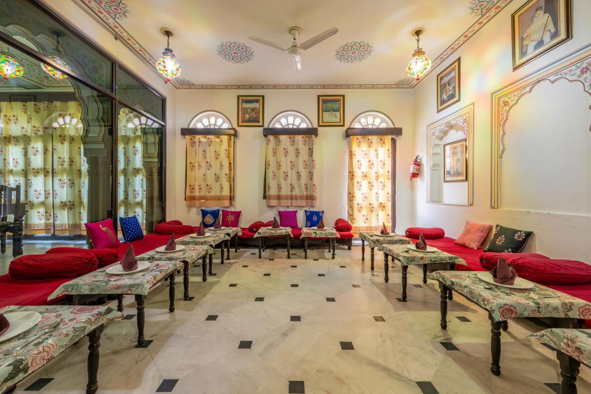 Dhulagarh Heritage Palace Hotel Near Jaipur Banskhoh ภายนอก รูปภาพ