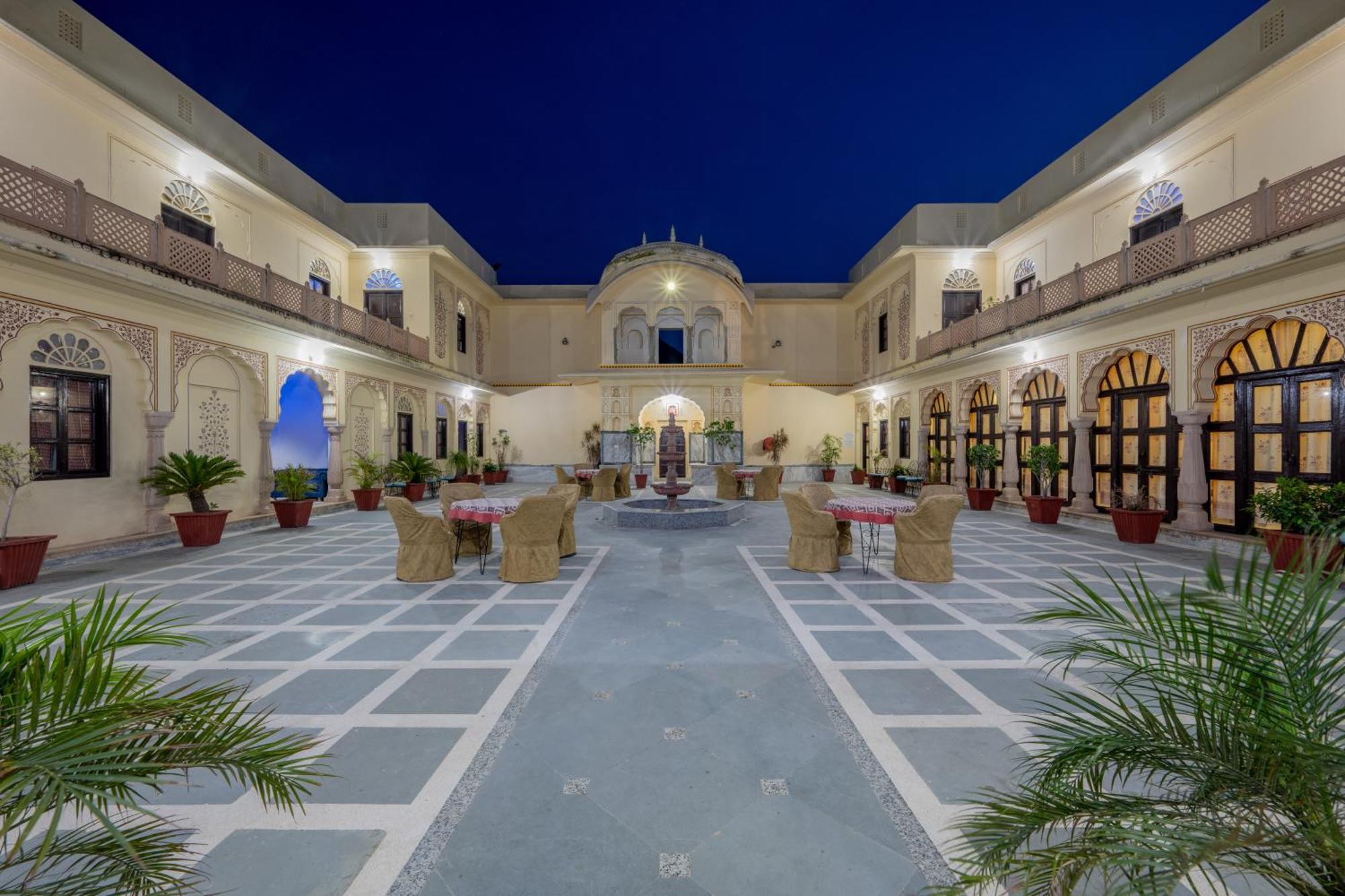 Dhulagarh Heritage Palace Hotel Near Jaipur Banskhoh ภายนอก รูปภาพ