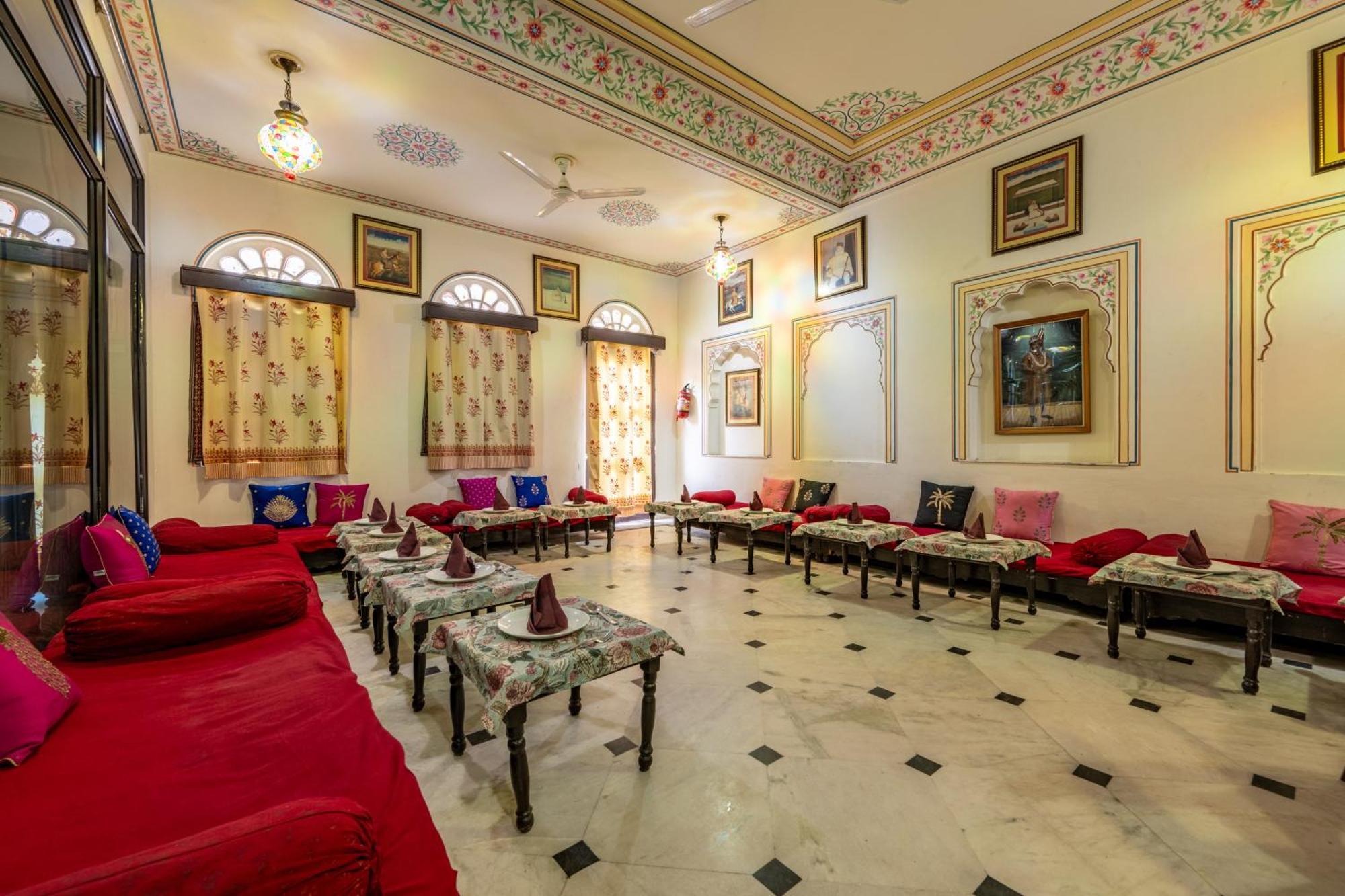 Dhulagarh Heritage Palace Hotel Near Jaipur Banskhoh ภายนอก รูปภาพ