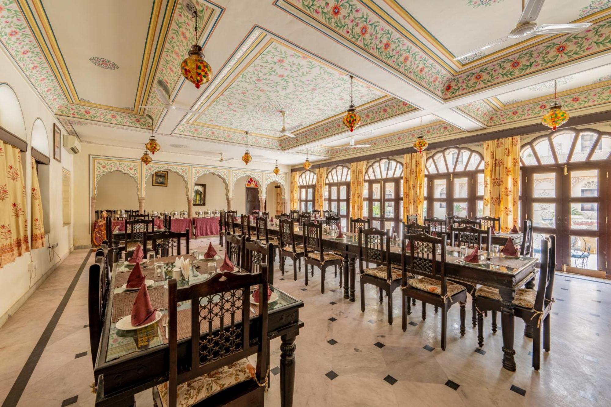 Dhulagarh Heritage Palace Hotel Near Jaipur Banskhoh ภายนอก รูปภาพ