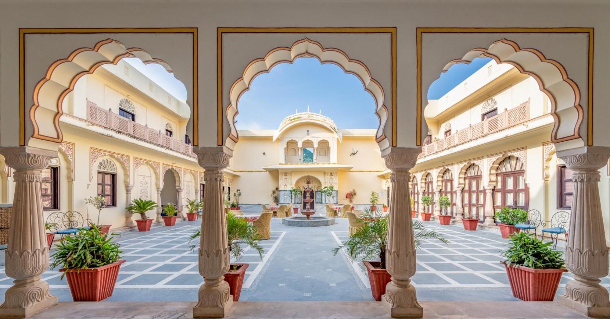 Dhulagarh Heritage Palace Hotel Near Jaipur Banskhoh ภายนอก รูปภาพ