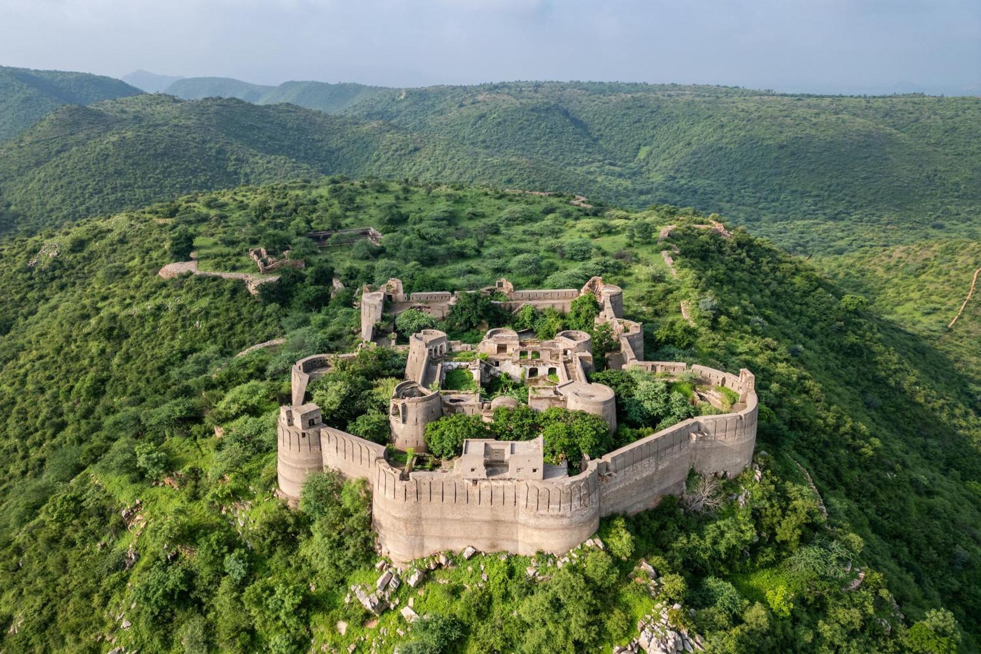 Dhulagarh Heritage Palace Hotel Near Jaipur Banskhoh ภายนอก รูปภาพ